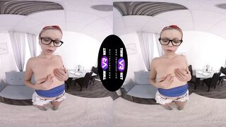 TmwVRnet - Julia Parker - Daytime orgasm into Goddess shoes