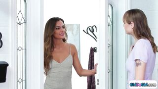 Stepmom facesitter stepteens lover to test