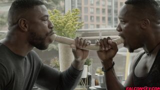 Ebony duo Andre Donovan and Reign rimjob each other