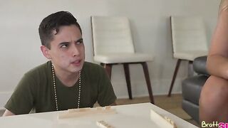 Cum Play With Me - S21:E2
