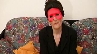 Gabriella is an Italian dark hair cougar who masturbates for the first time into front of the camera loving her sex sex toy