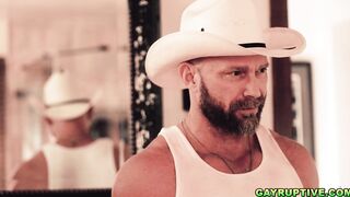 Bear daddy voyeurs gay men fucking in 3some