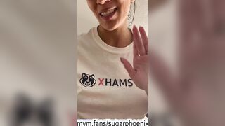 Sugarphoenix surprises me and squirts on my snatch
