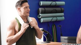 I wish I had this guy as my personal trainer!