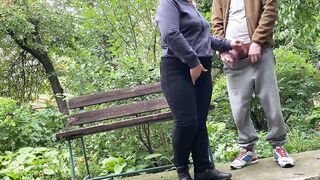 Cum on huge booty milf inside jeans inside the park