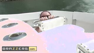 Brazzers - Curvy 18 Yo Sophie Dee Getting her Pussy Destroyed on the