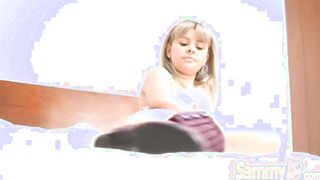 Slender teenagers masturbates inside solo session