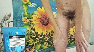 Soapy unshaved cunt and butts closeup. Piss.