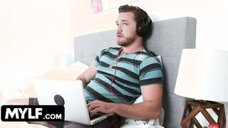 Stepmom allowed me to cum inside her cunt
