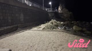 Nocturnal exhibition and masturbation on the beach - Sweet Arabic sex of a real lovers