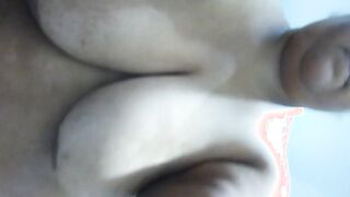 Bbw bimbo shows off her body