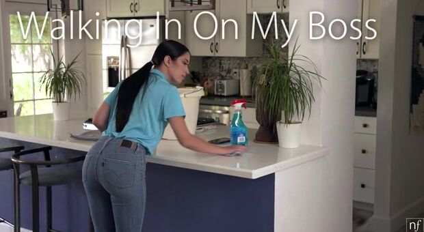 Walking In On My Boss - S39:E18