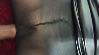 Moms Teach Sex - ejaculates with a big squirt on the bro's dick