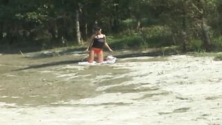 Into Cerca di Troie Bagnate (Full Clip)