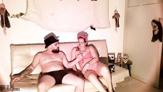 On a halloween night after having fun I boned the party guest - Porn into Spanish