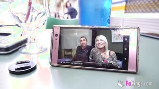 She's BACK FOR CHRISTMAS: Filthy blonde mommy gets back into
