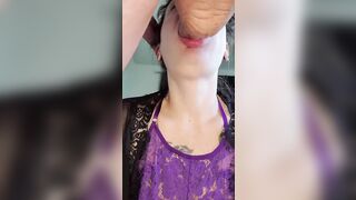 beauty cougar Blows Sloppy Penis Between Legs