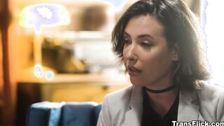 Patient Jean Hollywood fucks her Doctor Casey