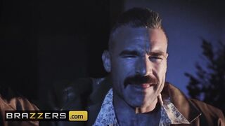 Brazzers - Skinny bubble ass vampire Kendra Spade gets boned by dilf