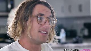I Can See Teachers Sexsual Bits Into Class - S4:E8