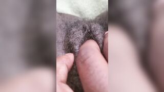 Rubbing my cunt till I cum