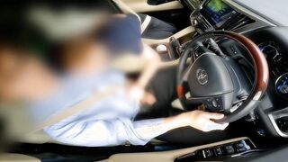 Married Woman Offer Hand Job and Fellatio While Driving