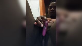 Using virbrator on my puccy