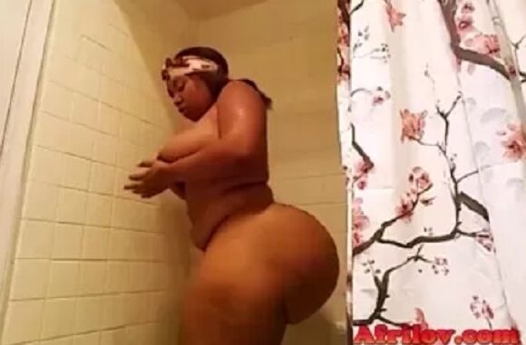 Big Round Booty Ebony BBW in Shower