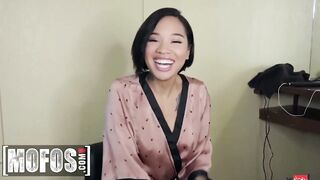 (Honey Gold) Is Pleasantly Surprised With (Kyle Masons) Gigantic Hard Dick -