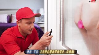 Brazzers - Van Wylde is Unable to Resist Codi Vore's Gigantic Titties
