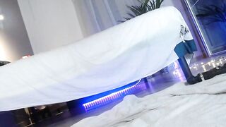 Older lady going wild wiht dueling sex toys