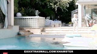 Tiny Gal Lola Fae Doing Yoga Into Bikini Fucks Mom's