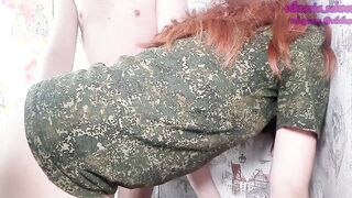 red-haired Cutie seduced an unfamiliar builder