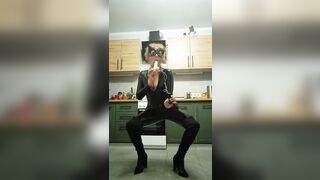 catwoman masturbate and squirt
