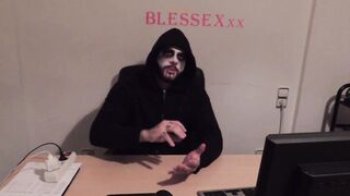 Trick or treat - Sex inside the vehicle parks -