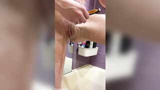Shaving my snatch