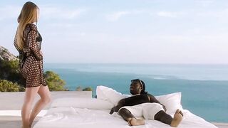 Honour gets an unexpected roommate she can't resist