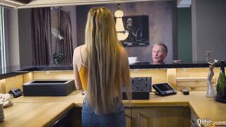 2 Goddess babes suck grandpa dick and share his jizzed