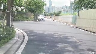 Fucking outdoors Vietnamese fwb into the vehicle