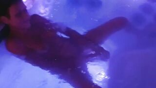 Who wants to join me inside the Goddess bath-tub??