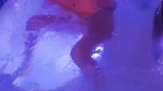 Who wants to join me inside the Goddess bath-tub??