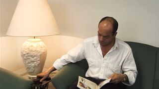 masseuse fucks dirty patients to gives the snatch!