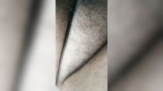 Gozei dentro da buceta greluda da amiga da minha esposa