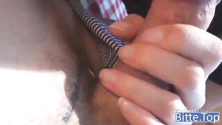 Hundin mit perfektem arsch im freien