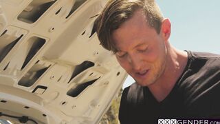 Hitchhiker Khloe Kay fucks stranger