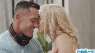 Hot Ambra Dolce invites Renato for a good fuck