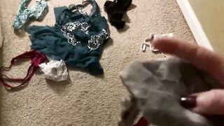 Elianna tries on step-daughter's underwear