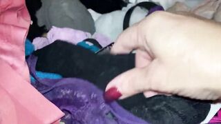 Elianna tries on step-daughter's underwear