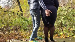 Favorite mother-into-law pisses like a mare next to her son-into-law