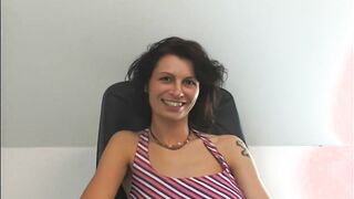 karin 26 jahre fingert sich leidenschaftlich